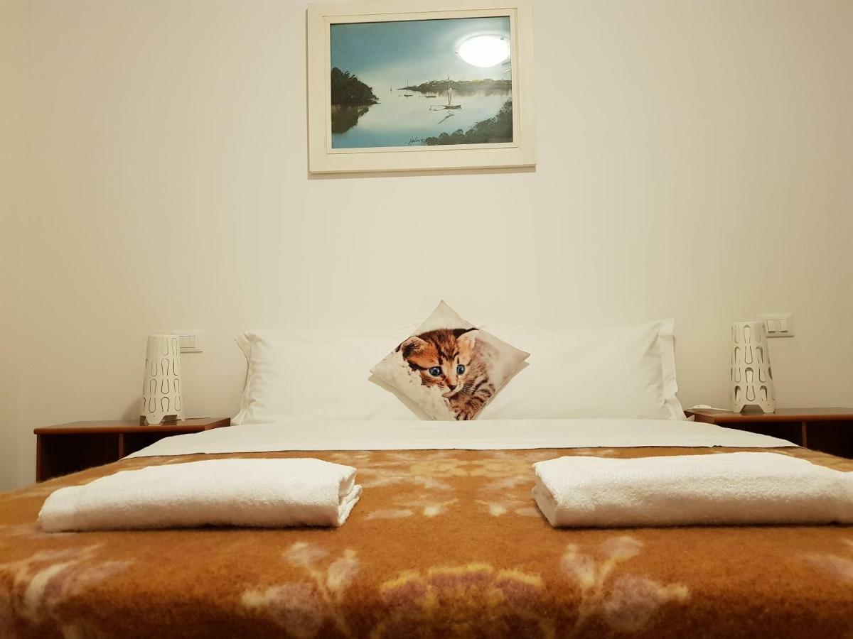 מסטרה Rosa Garden B&B מראה חיצוני תמונה