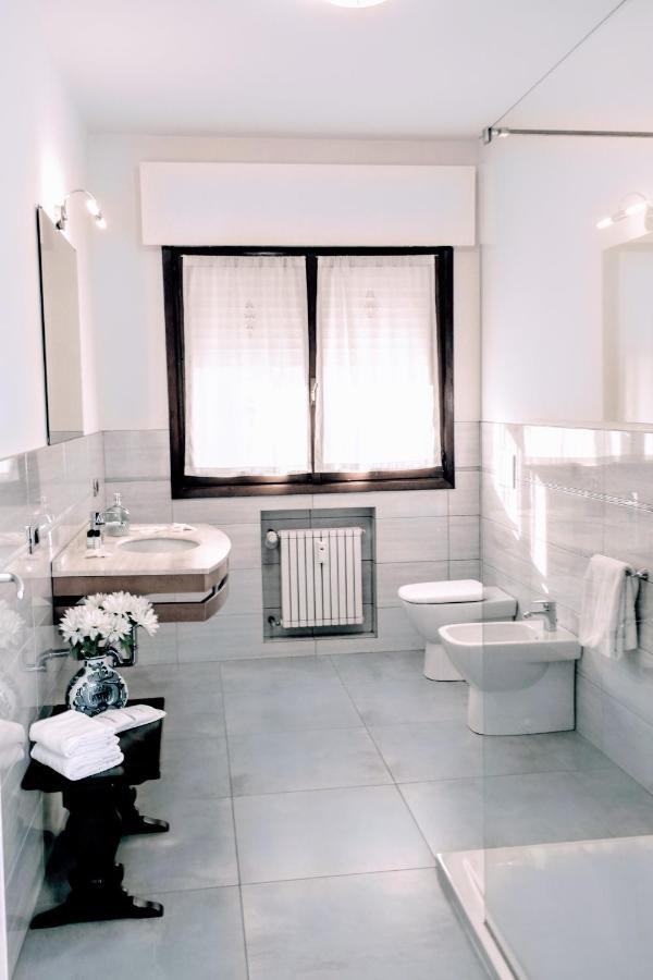 מסטרה Rosa Garden B&B מראה חיצוני תמונה