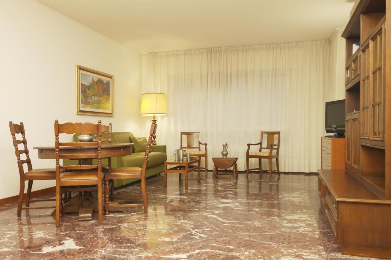 מסטרה Rosa Garden B&B מראה חיצוני תמונה
